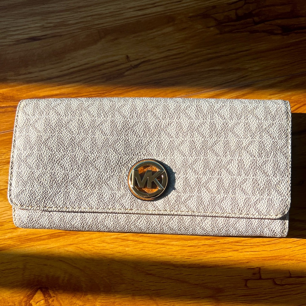 MICHAEL KORS Fulton Flap Continental Wallet